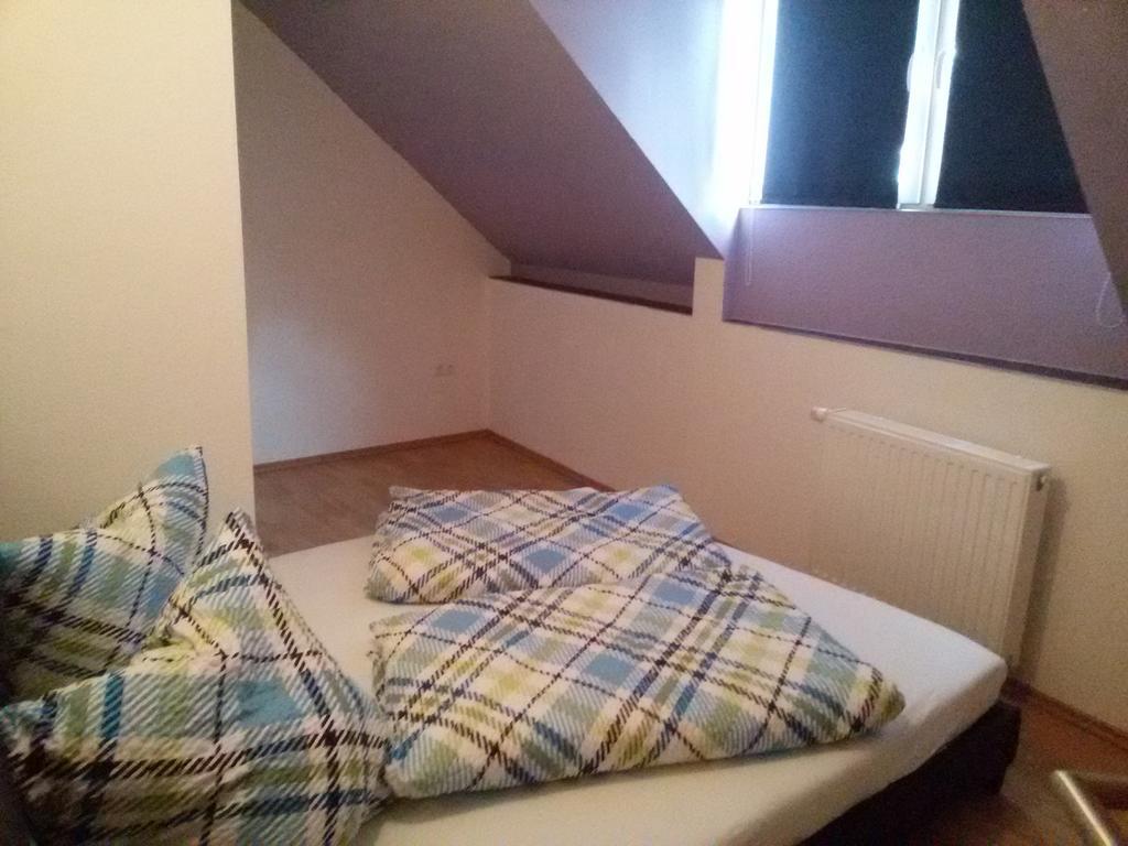 Gastehaus Nickolai Apartman Flomborn Kültér fotó